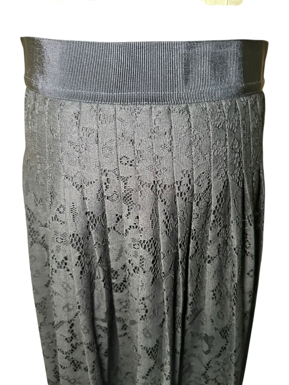 Ann Taylor Black Lace Pleated A-Line Skirt - Picture 7 of 8